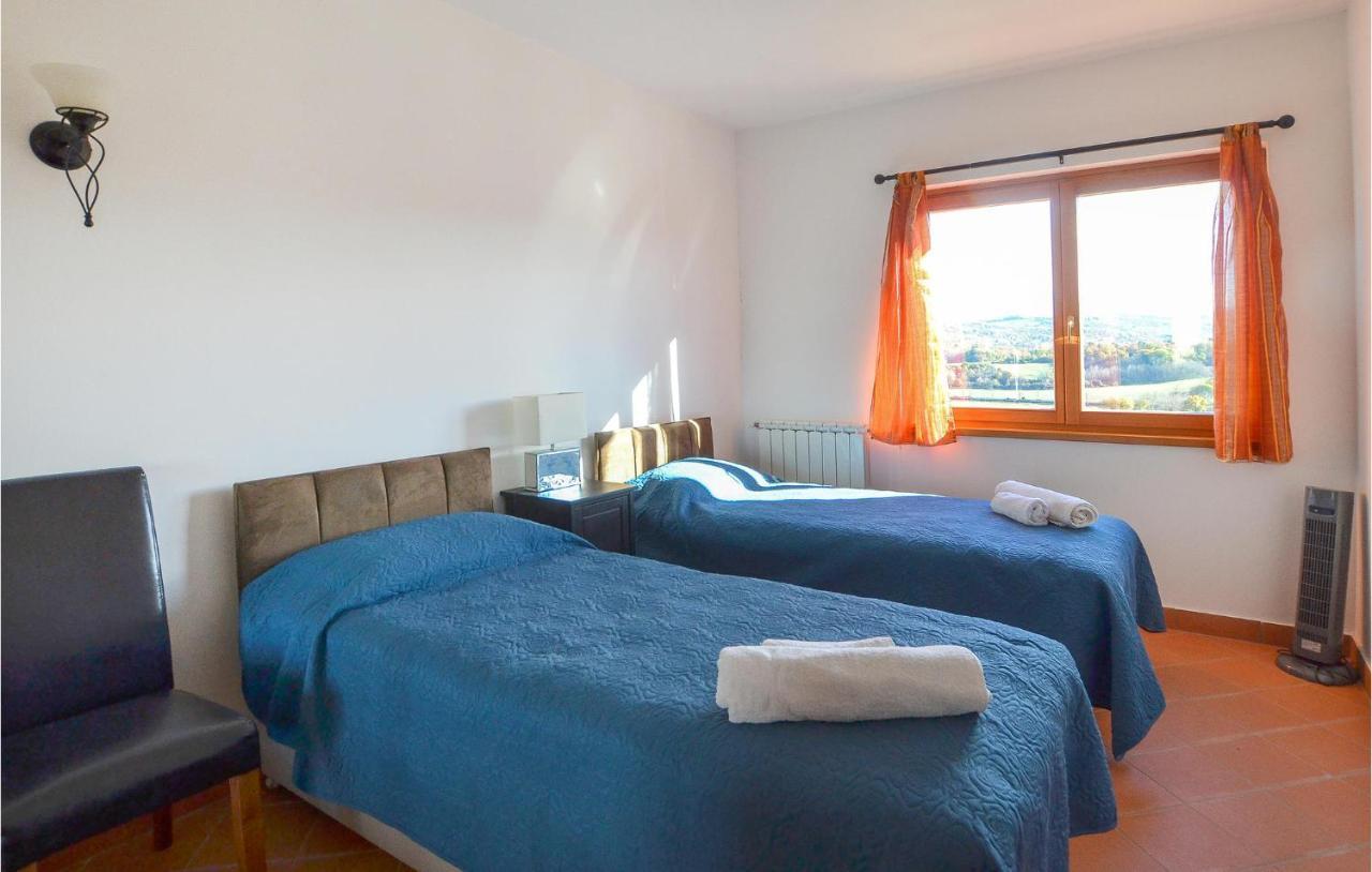 Cozy Apartment In Bucine With Kitchen Eksteriør bilde